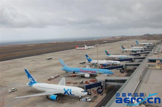 �D13�����Ɓ�����C(j��)��(ch��ng)��Aeropuerto Reina Sof&iacute;a��