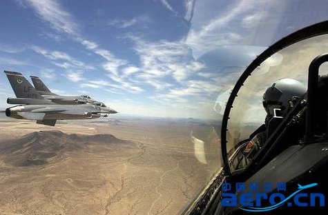 �_(t��i)܊����������F-16�C(j��)�(du��)���w���ځ���ɣ�{�ݻ�Ƨ��ɳĮ�Ͽա�