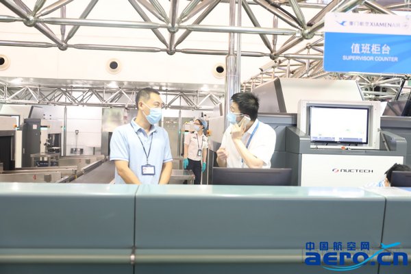 現場督察延誤航班旅客服務工作.jpg 現場督察延誤航班旅客服務工作.jpg
