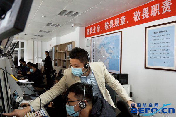 寧波空管進近管制員.jpg 寧波空管進近管制員.jpg
